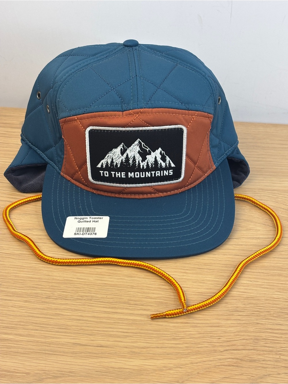 Ski Town All-Stars quilted "Noggin Toaster" ‎ Blue & Brown NEW!